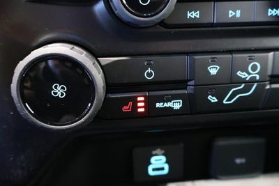2027 Ford Super Duty F-350 SRW XLT