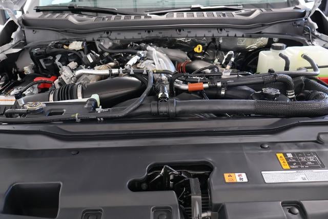 2027 Ford Super Duty F-350 SRW XLT