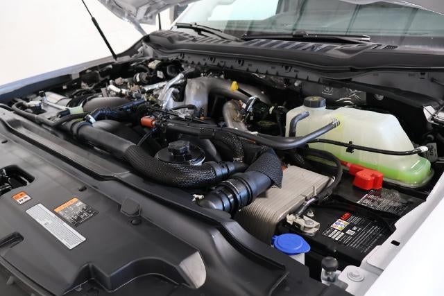 2027 Ford Super Duty F-350 SRW XLT
