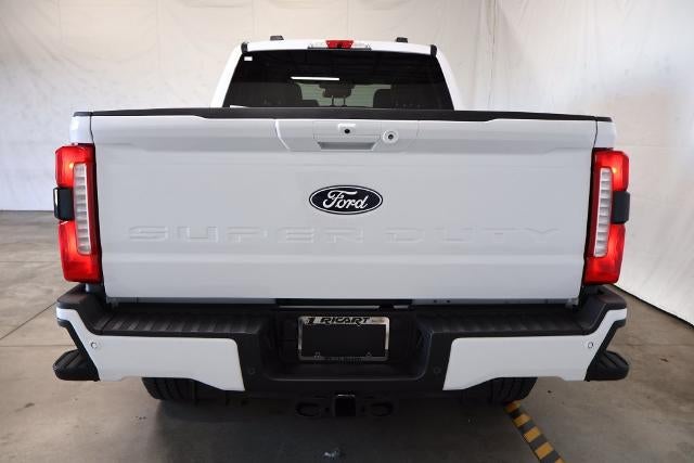 2027 Ford Super Duty F-350 SRW XLT