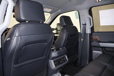 2026 Ford Super Duty F-350 SRW Lariat