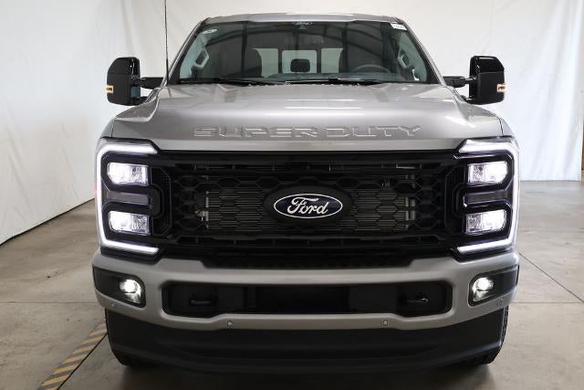 2027 Ford Super Duty F-350 SRW Lariat