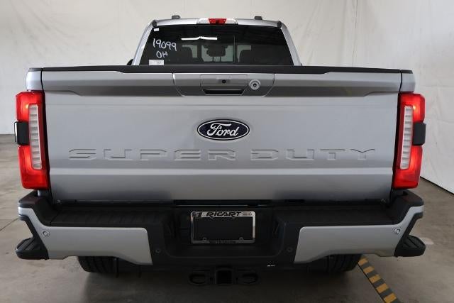 2027 Ford Super Duty F-350 SRW Lariat