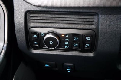 2027 Ford Super Duty F-350 SRW Platinum