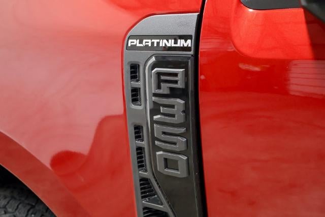 2027 Ford Super Duty F-350 SRW Platinum