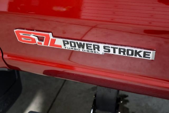 2027 Ford Super Duty F-350 SRW Platinum