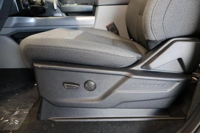 2027 Ford Super Duty F-350 SRW XLT