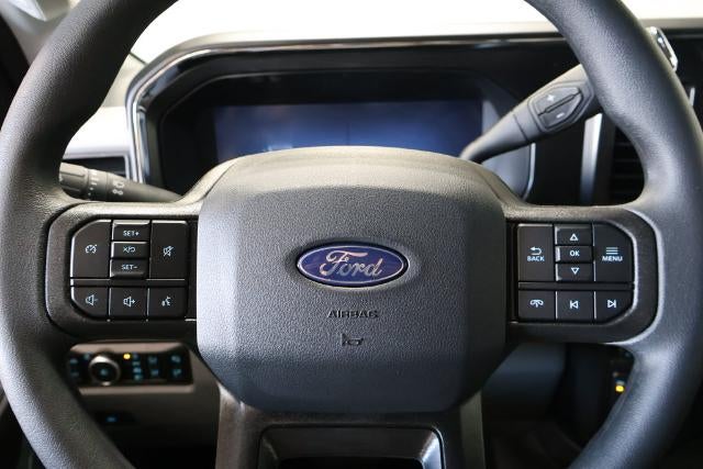 2027 Ford Super Duty F-350 SRW XLT