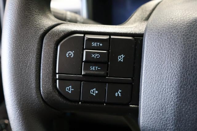 2027 Ford Super Duty F-350 SRW XLT