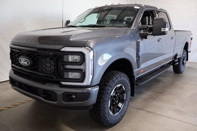 2027 Ford Super Duty F-350 SRW XLT