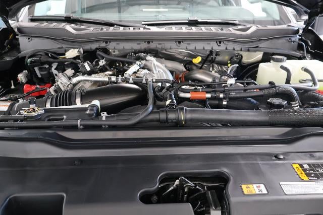 2027 Ford Super Duty F-350 SRW XLT