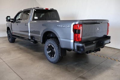 2027 Ford Super Duty F-350 SRW XLT