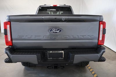 2027 Ford Super Duty F-350 SRW XLT
