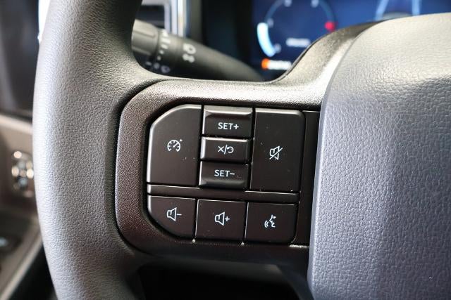 2027 Ford Super Duty F-350 SRW XLT