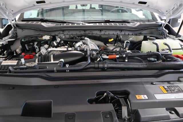 2027 Ford Super Duty F-350 SRW XLT