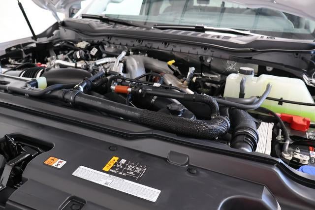 2027 Ford Super Duty F-350 SRW XLT