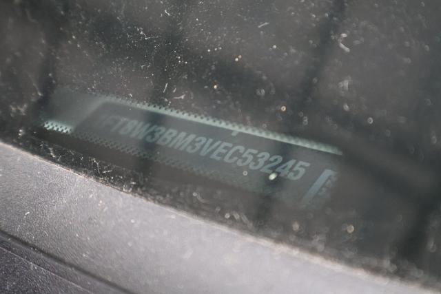 2027 Ford Super Duty F-350 SRW XLT