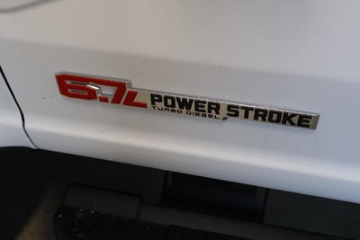 2027 Ford Super Duty F-350 SRW XLT