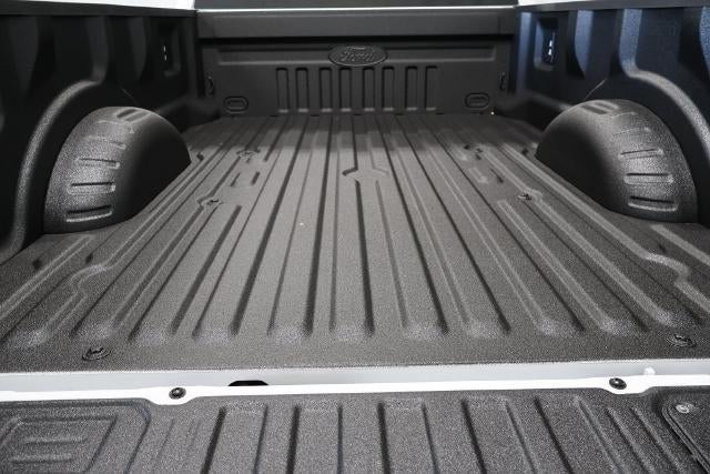 2027 Ford Super Duty F-350 SRW XLT