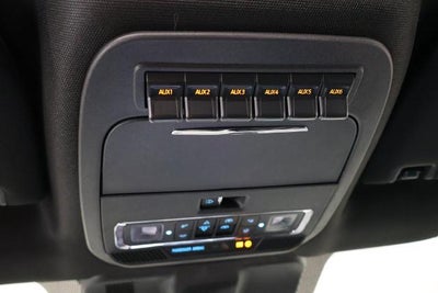 2027 Ford Super Duty F-350 SRW Platinum
