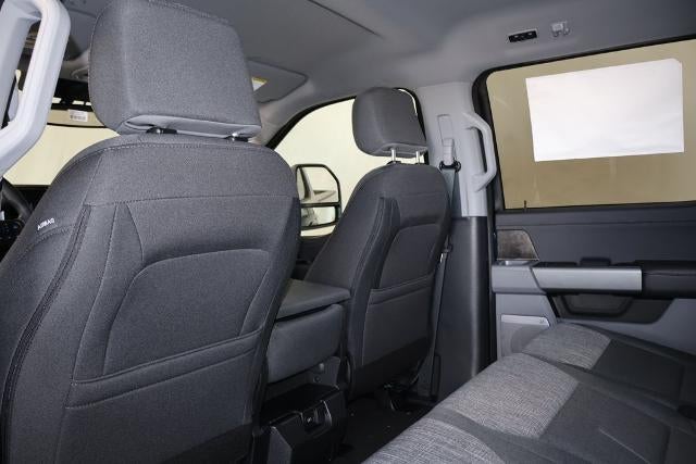 2027 Ford Super Duty F-350 SRW XLT