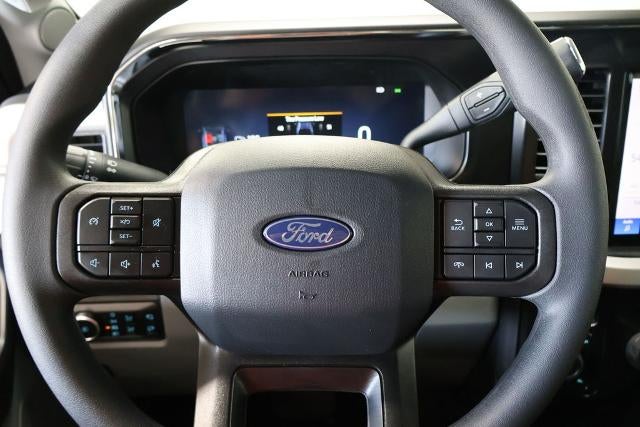 2027 Ford Super Duty F-350 SRW XLT