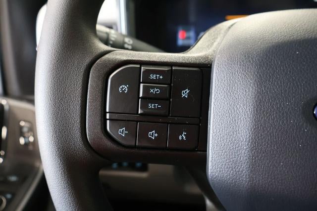 2027 Ford Super Duty F-350 SRW XLT