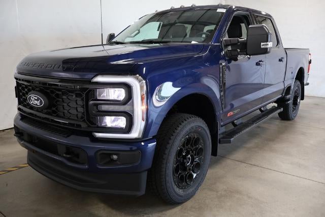 2027 Ford Super Duty F-350 SRW XLT