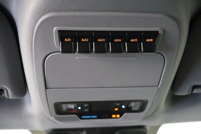 2027 Ford Super Duty F-350 SRW XLT