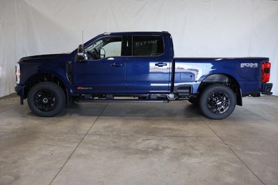2027 Ford Super Duty F-350 SRW XLT