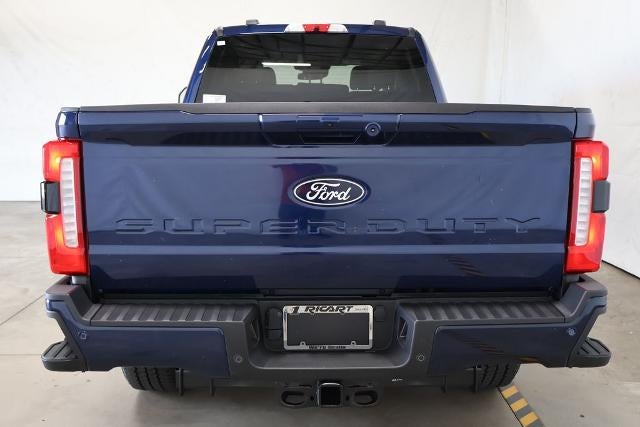 2027 Ford Super Duty F-350 SRW XLT