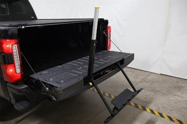 2025 Ford Super Duty F-350 SRW Lariat