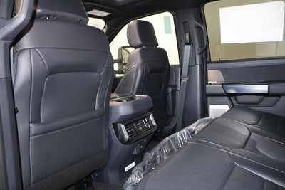 2027 Ford Super Duty F-350 SRW Platinum