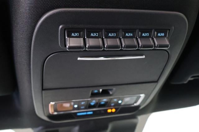 2027 Ford Super Duty F-350 SRW Platinum