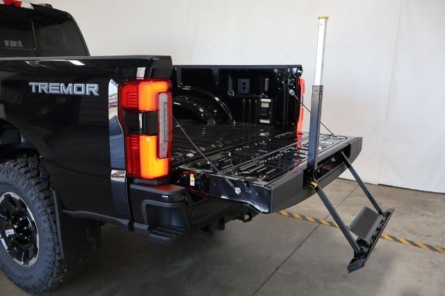 2027 Ford Super Duty F-350 SRW Platinum