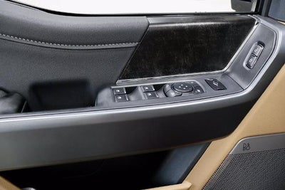 2027 Ford Super Duty F-350 SRW XLT
