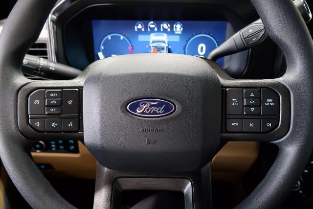 2027 Ford Super Duty F-350 SRW XLT