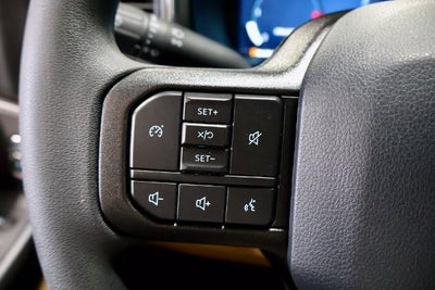 2027 Ford Super Duty F-350 SRW XLT