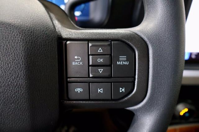 2027 Ford Super Duty F-350 SRW XLT