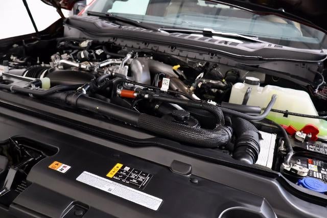 2027 Ford Super Duty F-350 SRW XLT