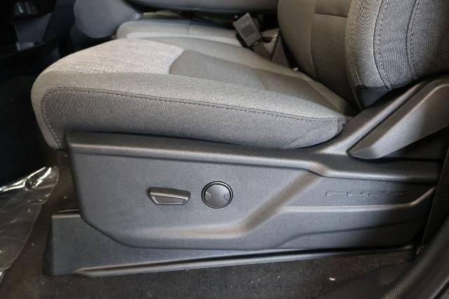 2027 Ford Super Duty F-350 SRW XLT