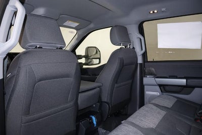 2027 Ford Super Duty F-350 SRW XLT