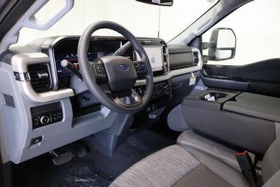 2027 Ford Super Duty F-350 SRW XLT