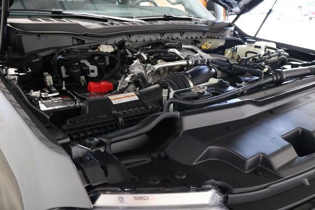 2027 Ford Super Duty F-350 SRW XLT