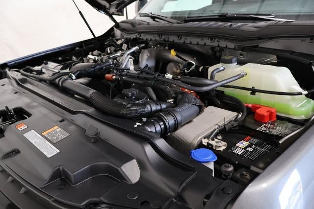 2027 Ford Super Duty F-350 SRW XLT