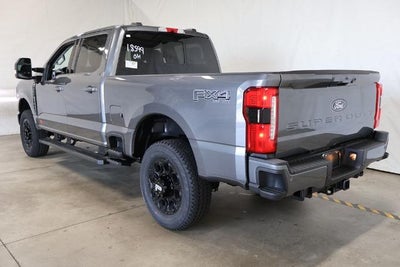 2027 Ford Super Duty F-350 SRW XLT