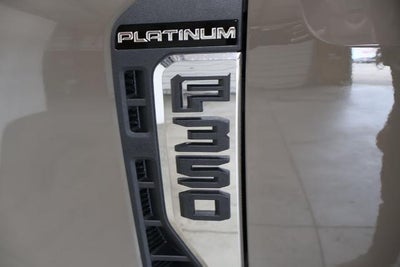 2026 Ford Super Duty F-350 SRW Platinum