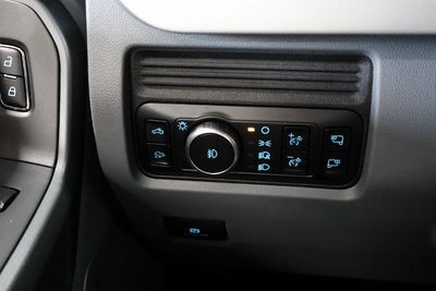 2027 Ford Super Duty F-350 SRW XLT