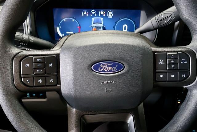 2027 Ford Super Duty F-350 SRW XLT