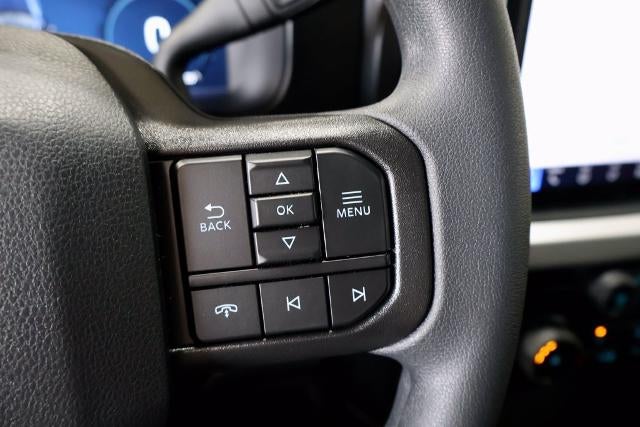 2027 Ford Super Duty F-350 SRW XLT